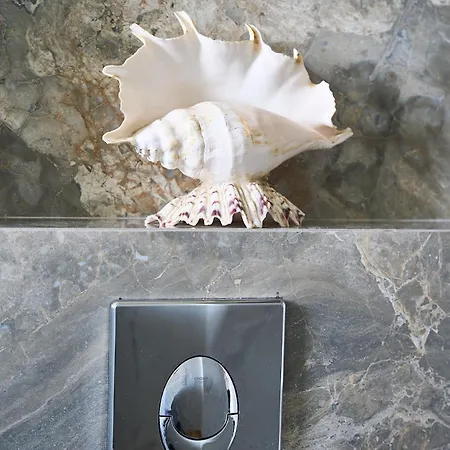 Gia's Luxury * Ασγούρου